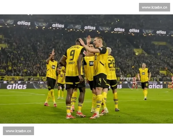 欧冠赛事全程直播精彩呈现 各大豪门争锋不容错过